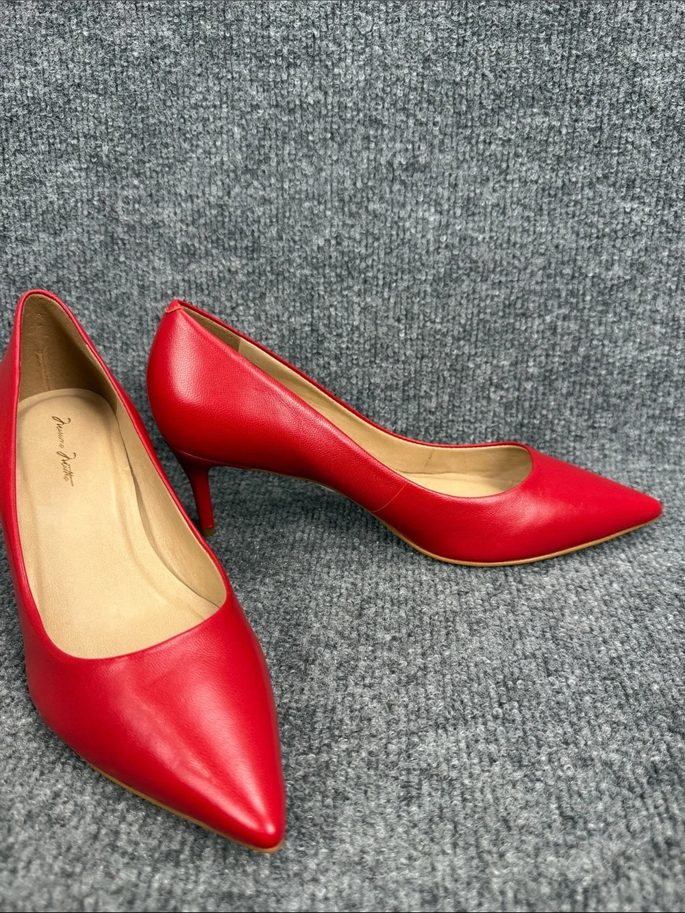 Massimo Matteo Red Pointed-Toe Pump 2.5 Kitten Heel Size 7M